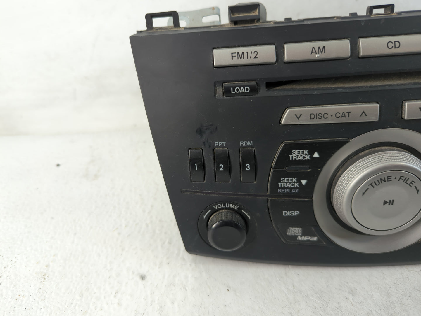 2011 Mazda 3 Radio AM FM Cd Player Receiver Replacement P/N:BBM5 66 AR0 14792746 Fits OEM Used Auto Parts - Oemusedautoparts