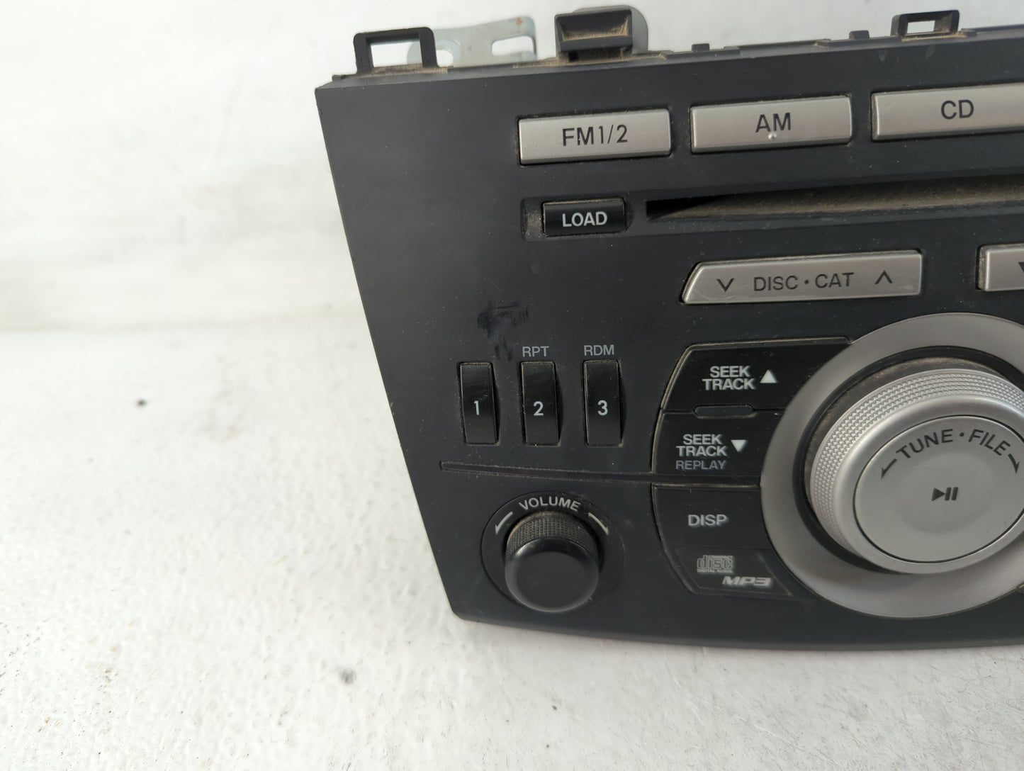 2011 Mazda 3 Radio AM FM Cd Player Receiver Replacement P/N:BBM5 66 AR0 14792746 Fits OEM Used Auto Parts - Oemusedautoparts