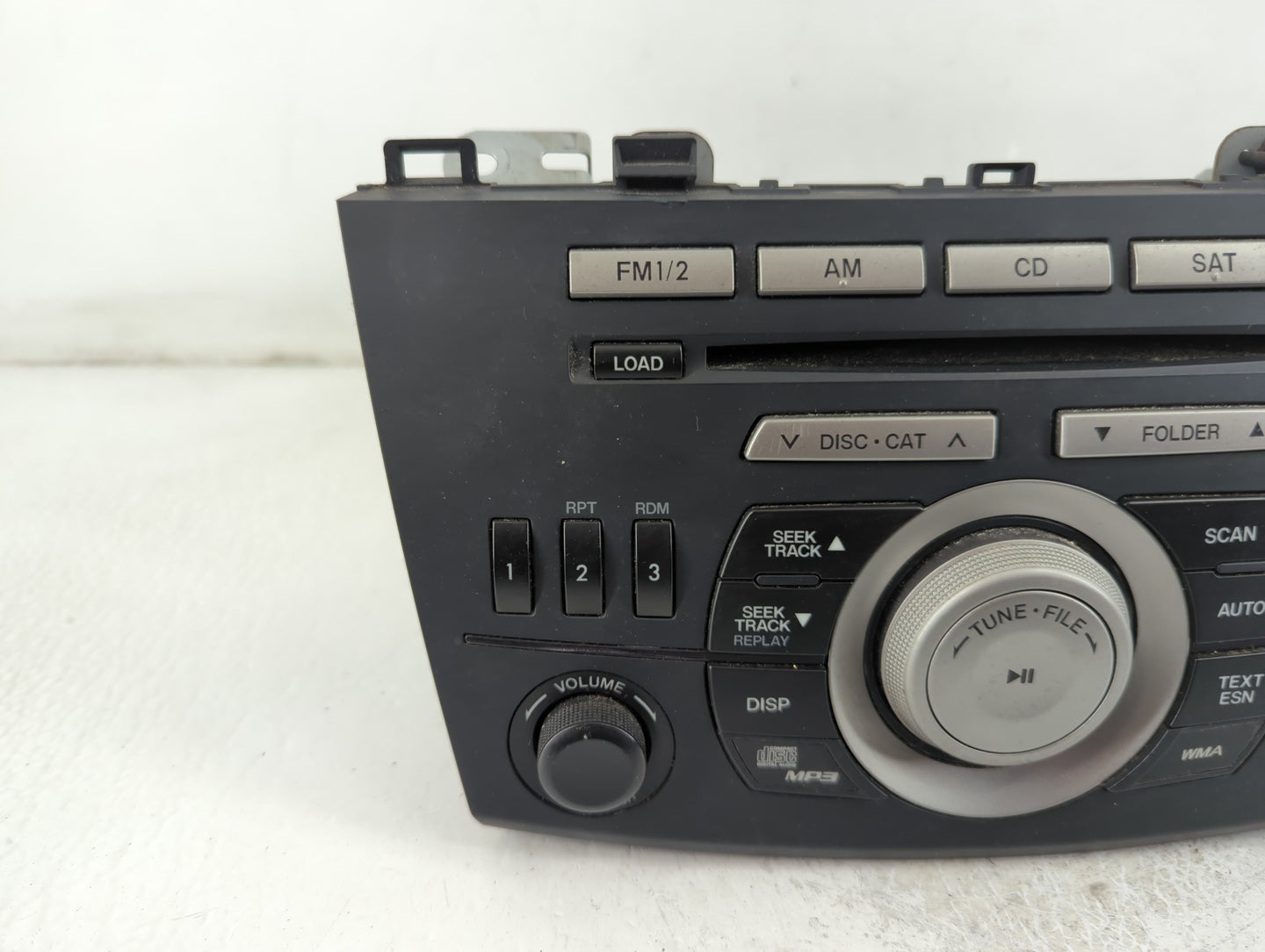 2011 Mazda 3 Radio AM FM Cd Player Receiver Replacement P/N:BBM5 66 AR0 14792746 Fits OEM Used Auto Parts - Oemusedautoparts