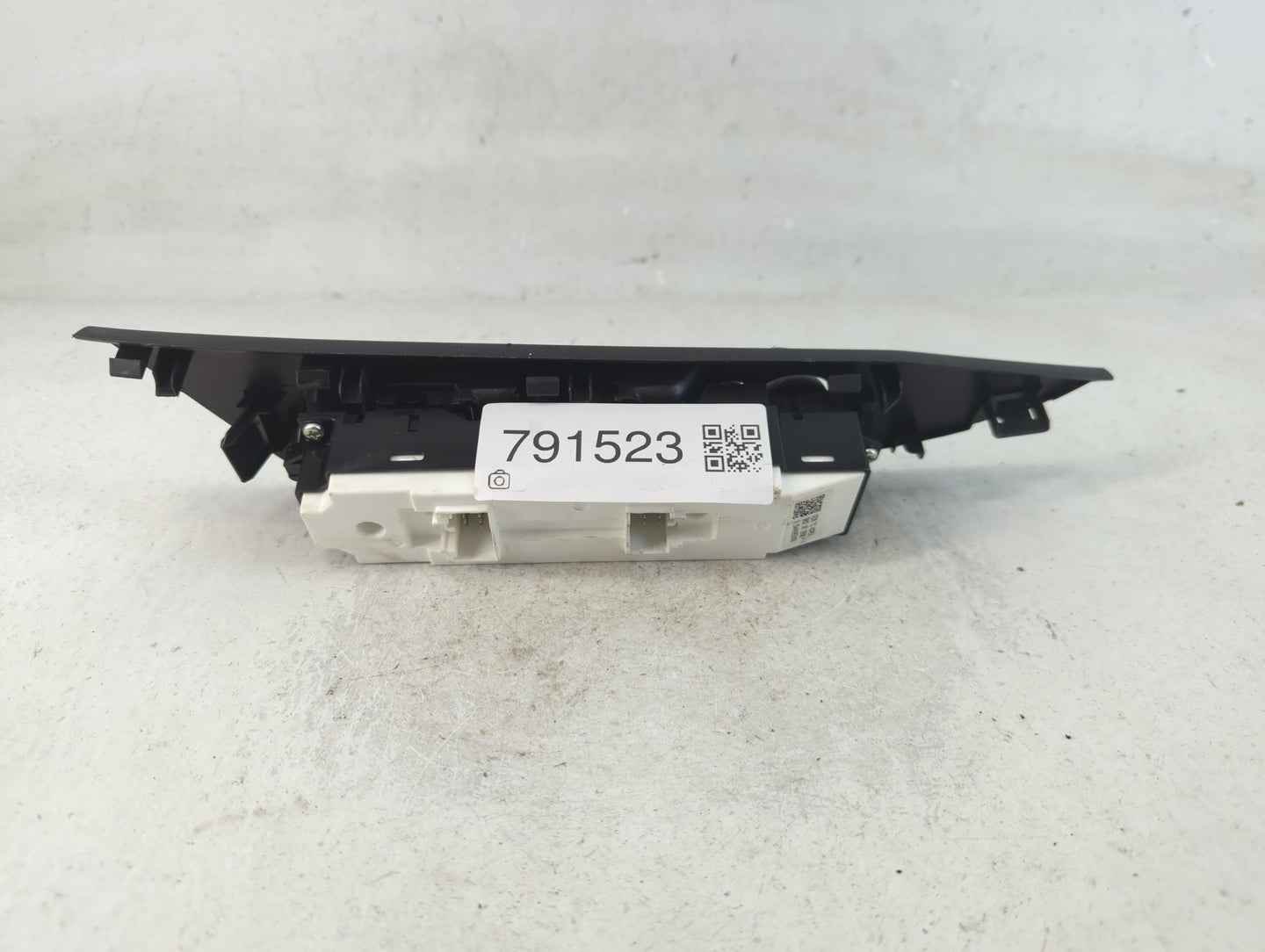 2010-2013 Mazda 3 Master Power Window Switch Replacement Driver Side Left P/N:BBM2 66 350B Fits Fits 2010 2011 2012 2013 OEM