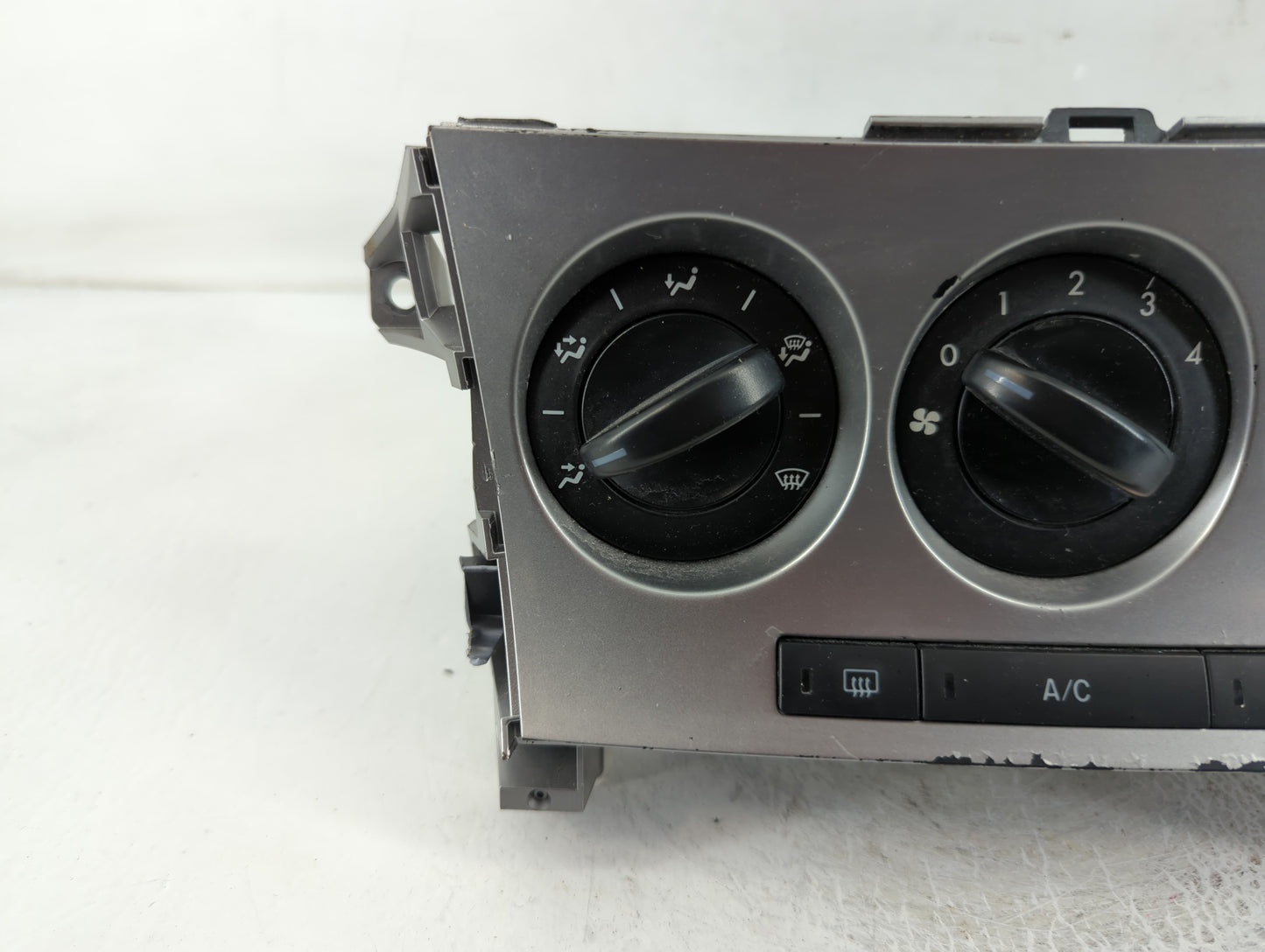 2010-2011 Mazda 3 Climate Control Module Temperature AC/Heater Replacement P/N:BBM41B16 Fits Fits 2010 2011 OEM Used Auto Pa