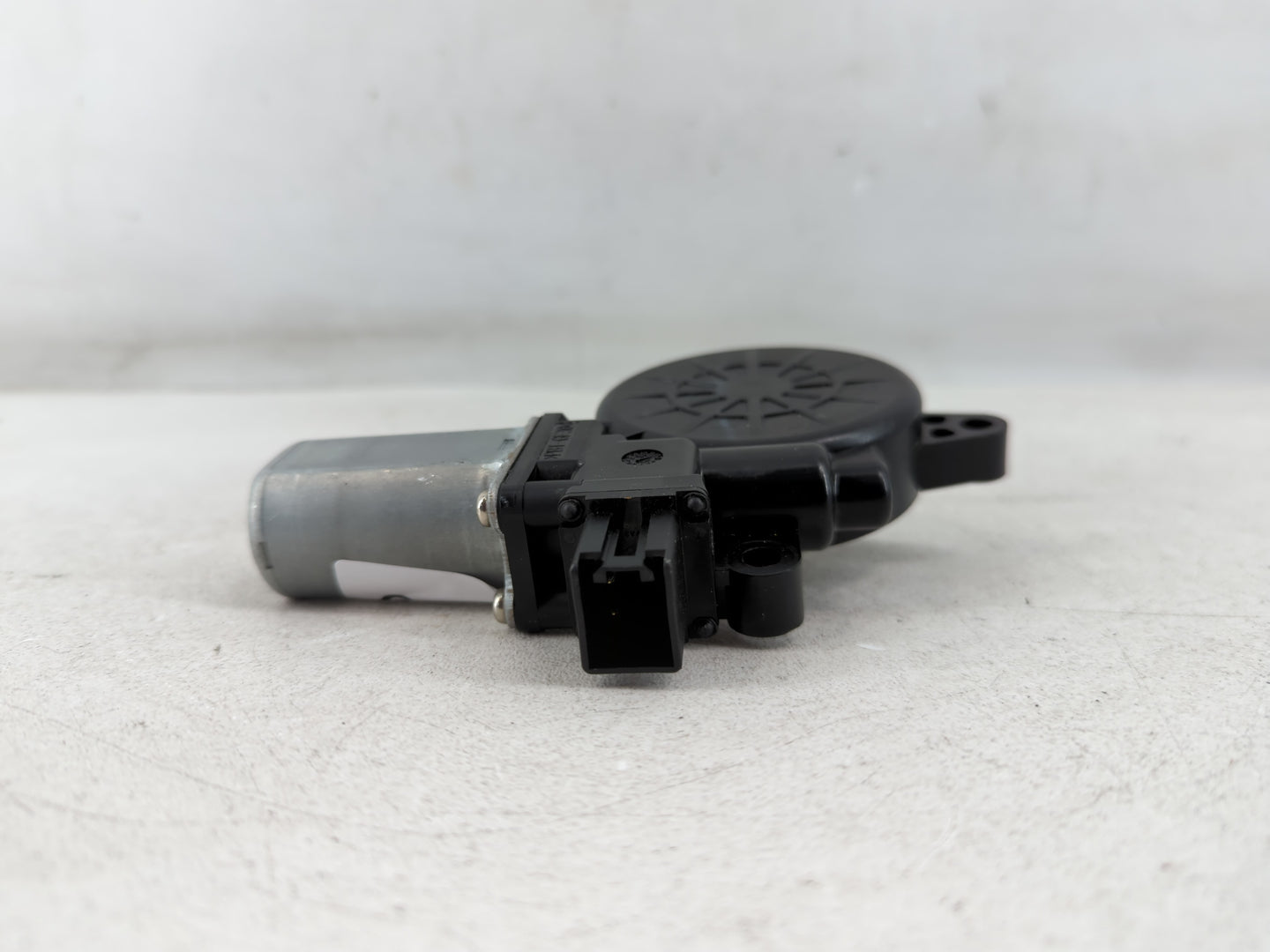 2010-2013 Mazda 3 Passenger Front Right Power Window Motor - Oemusedautoparts1.com