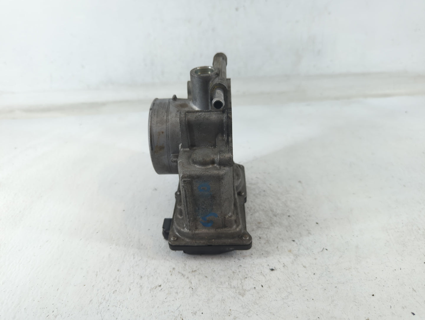 2009-2013 Mazda 6 Throttle Body P/N:9B4G-9F991-A Fits Fits 2009 2010 2011 2012 2013 2014 2015 2016 2017 OEM Used Auto Parts 