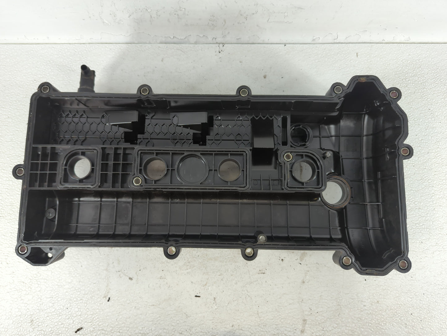2011 Mazda 6 Driver Left Cylinder Head Valve Cover P/N:JF 7634 L502 E Fits OEM Used Auto Parts - Oemusedautoparts1.com