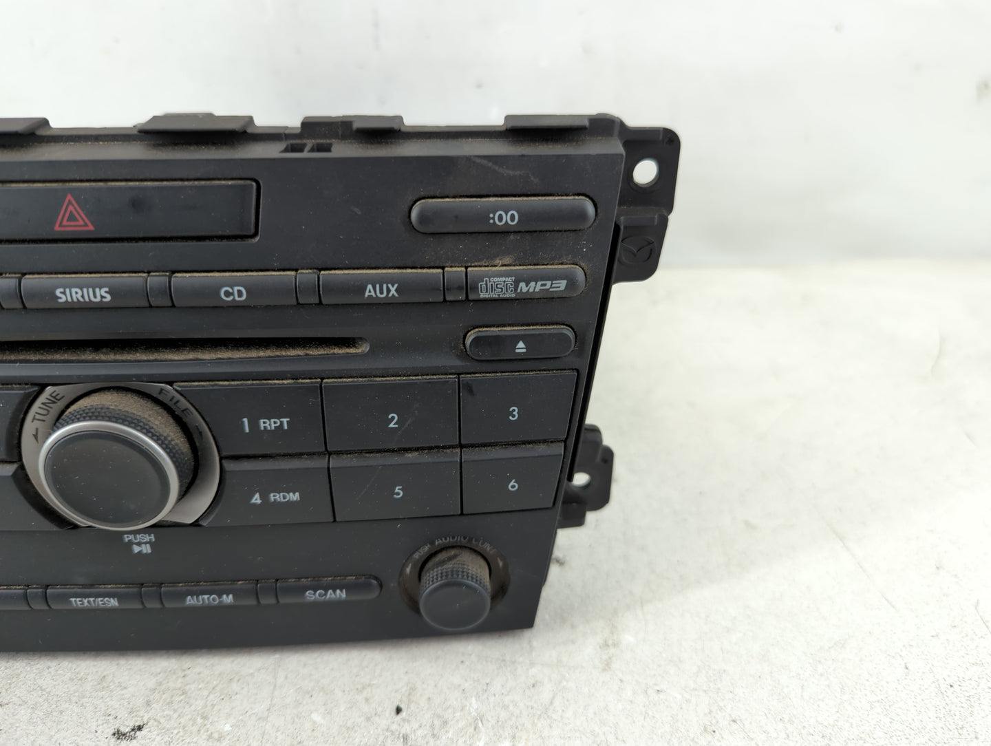 2011-2012 Mazda Cx-7 Radio AM FM Cd Player Receiver Replacement P/N:EH48 66 AR0 Fits Fits 2011 2012 OEM Used Auto Parts - Oe