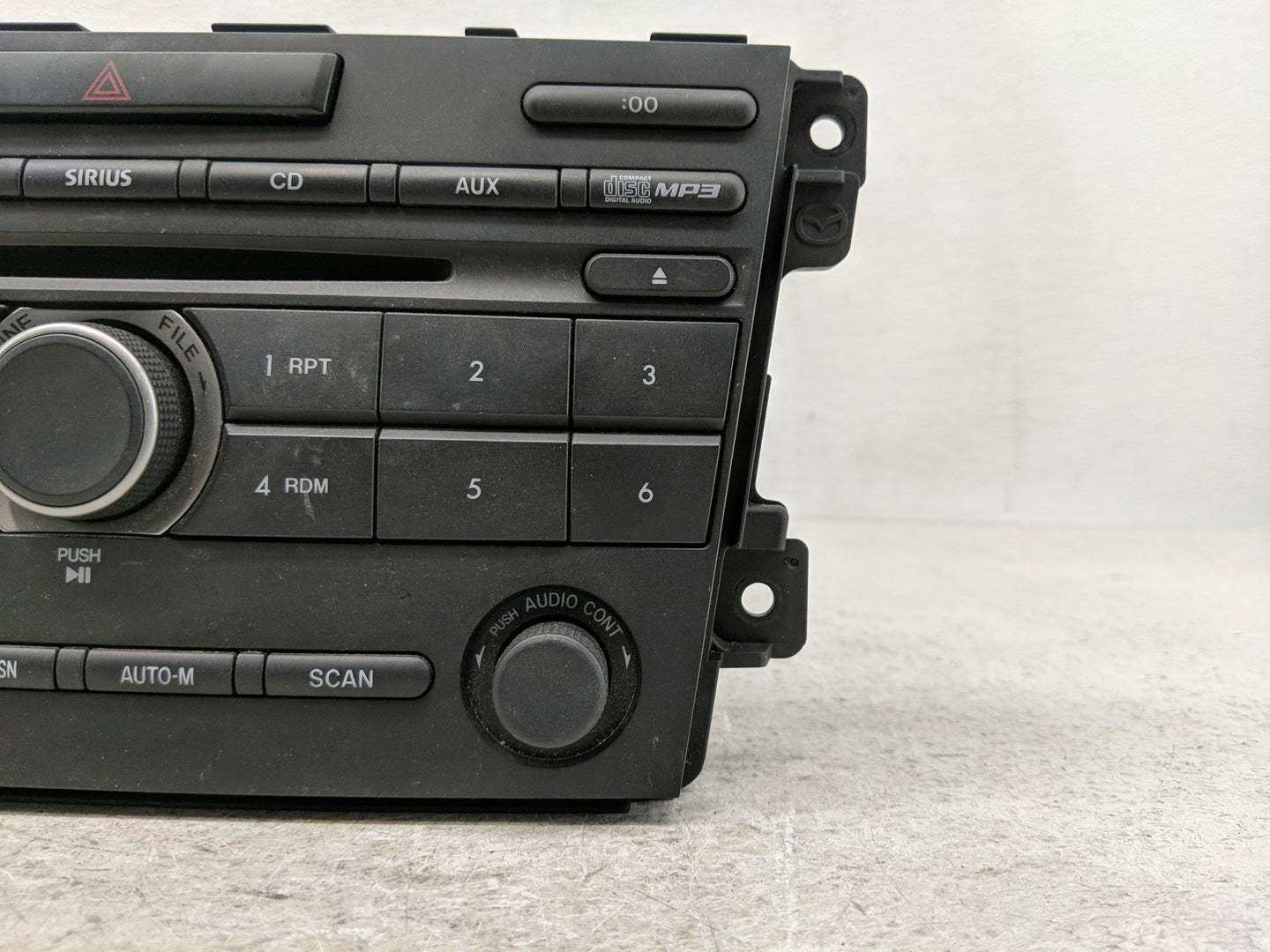 2011-2012 Mazda Cx-7 Radio AM FM Cd Player Receiver Replacement P/N:EH49 66 ARX Fits Fits 2011 2012 OEM Used Auto Parts - Oe