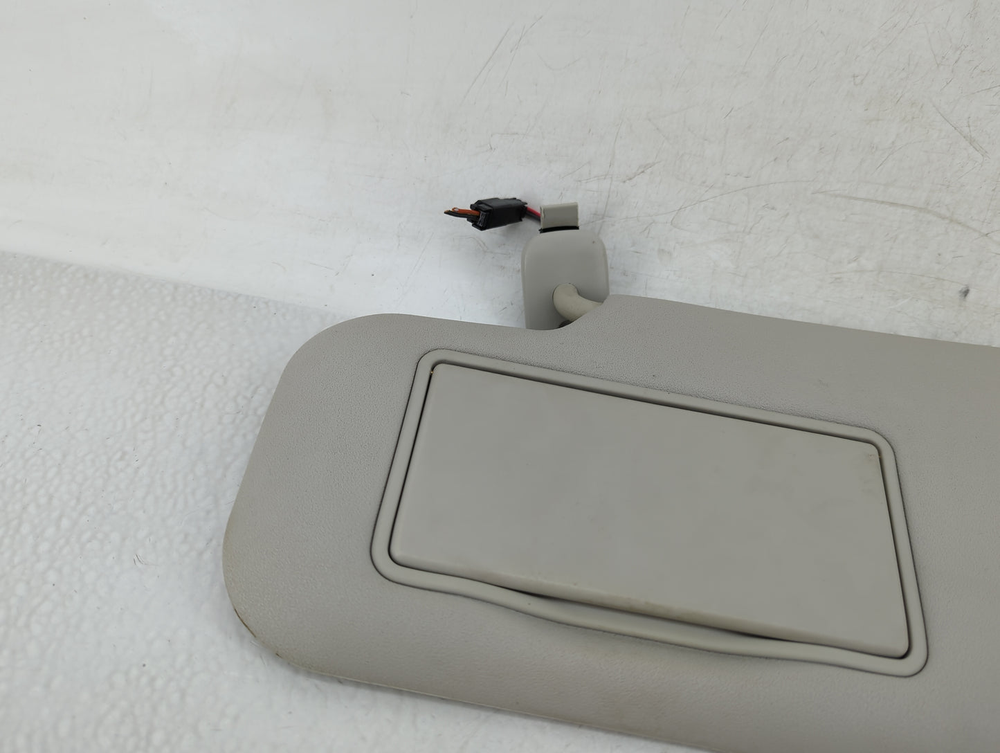 2010-2012 Mazda Cx-7 Sun Visor Shade Replacement Driver Left Mirror Fits Fits 2010 2011 2012 OEM Used Auto Parts - Oemusedau