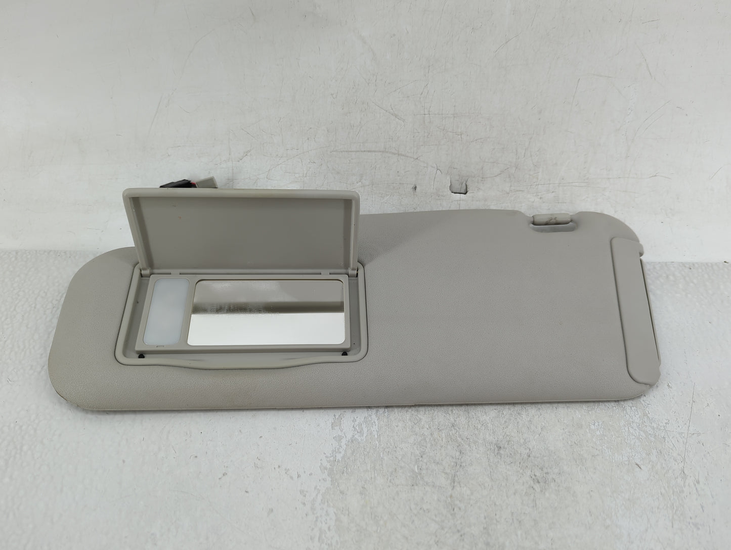 2010-2012 Mazda Cx-7 Sun Visor Shade Replacement Driver Left Mirror Fits Fits 2010 2011 2012 OEM Used Auto Parts - Oemusedau