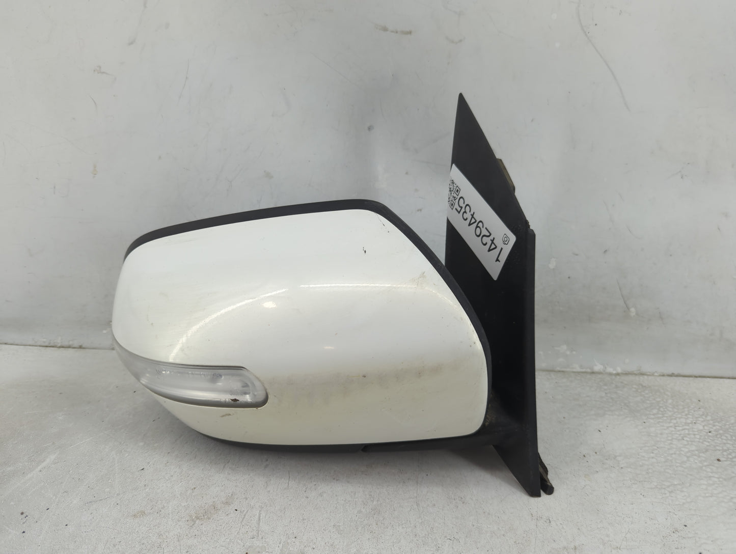 2010-2012 Mazda Cx-7 Passenger Side View Mirror - Right Door Mirror OEM Used - Oemusedautoparts1.com