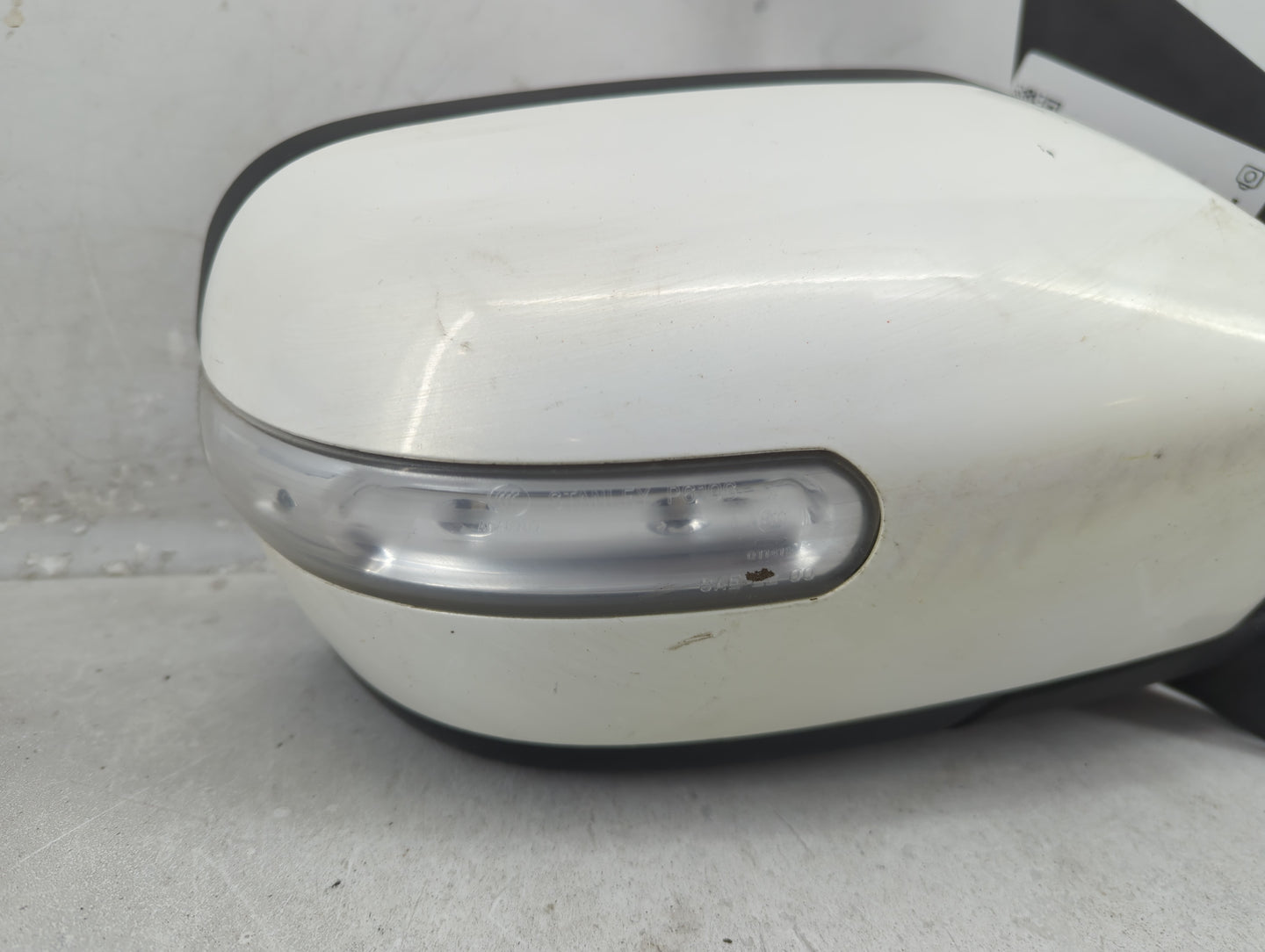 2010-2012 Mazda Cx-7 Passenger Side View Mirror - Right Door Mirror OEM Used - Oemusedautoparts1.com