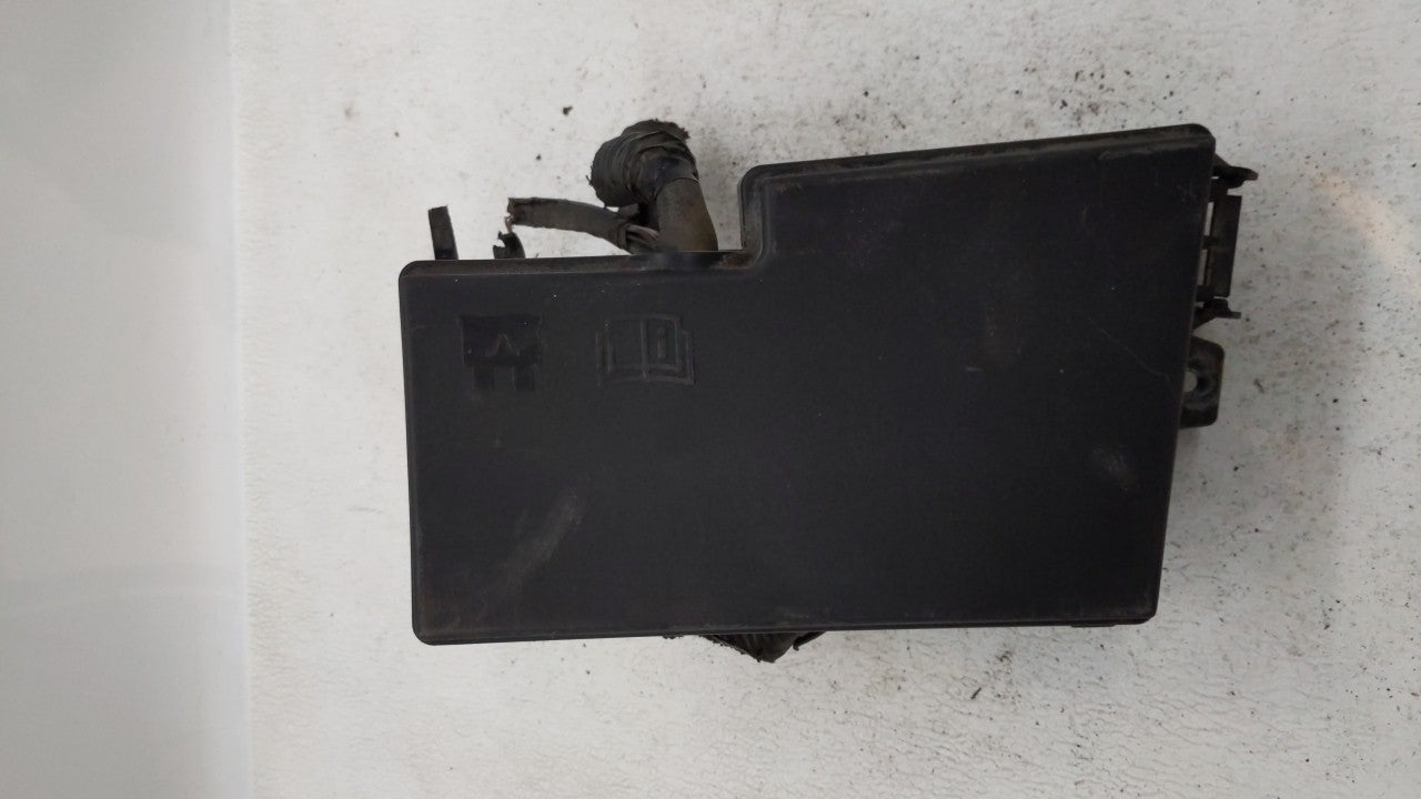 2010-2012 Mazda Cx-7 Fusebox Fuse Box Panel Relay Module P/N:EG21-66767 Fits Fits 2010 2011 2012 OEM Used Auto Parts - Oemus