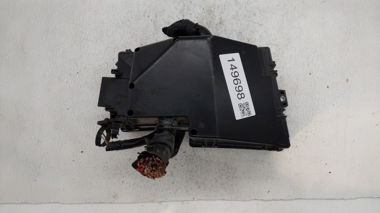 2010-2012 Mazda Cx-7 Fusebox Fuse Box Panel Relay Module P/N:EG21-66767 Fits Fits 2010 2011 2012 OEM Used Auto Parts - Oemus
