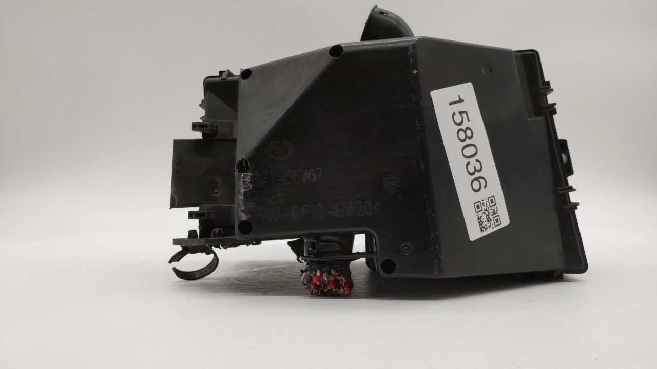 2010-2012 Mazda Cx-7 Fusebox Fuse Box Panel Relay Module P/N:EG21-66767 Fits Fits 2010 2011 2012 OEM Used Auto Parts - Oemus