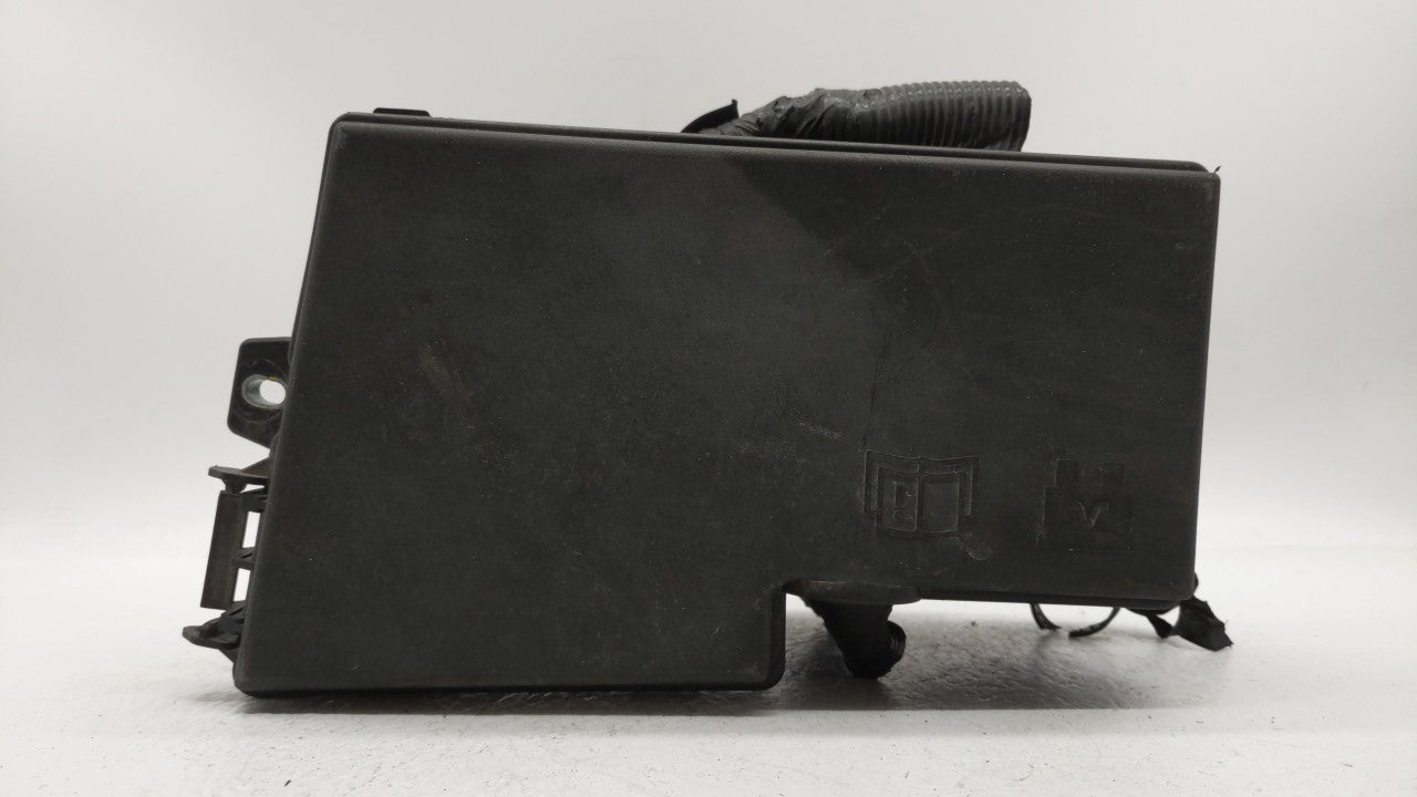 2010-2012 Mazda Cx-7 Fusebox Fuse Box Panel Relay Module P/N:EG21-66767 Fits Fits 2010 2011 2012 OEM Used Auto Parts - Oemus