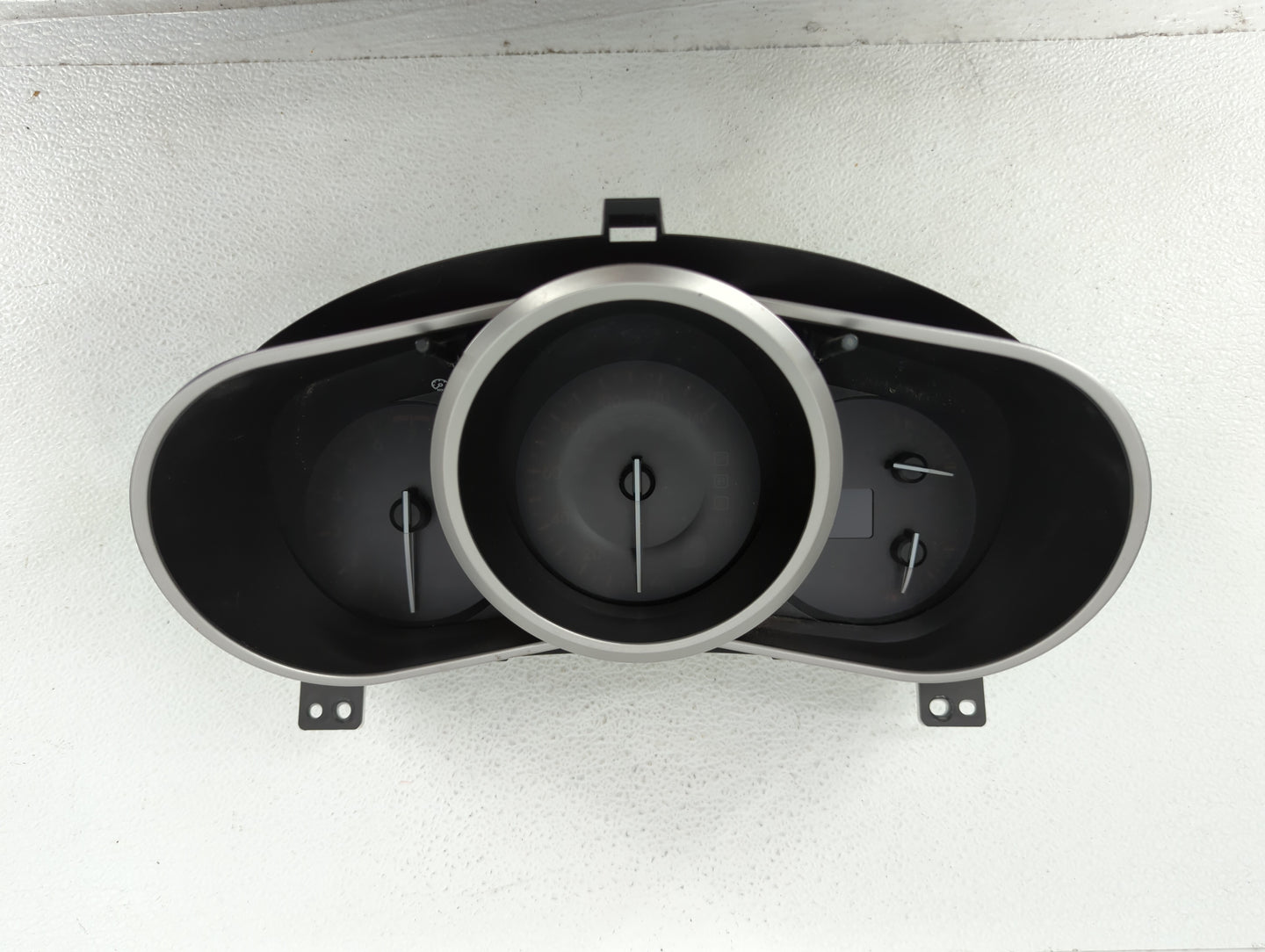 2011-2012 Mazda Cx-7 Instrument Cluster Speedometer Gauges P/N:K9001 EH4455430 Fits Fits 2011 2012 OEM Used Auto Parts - Oem