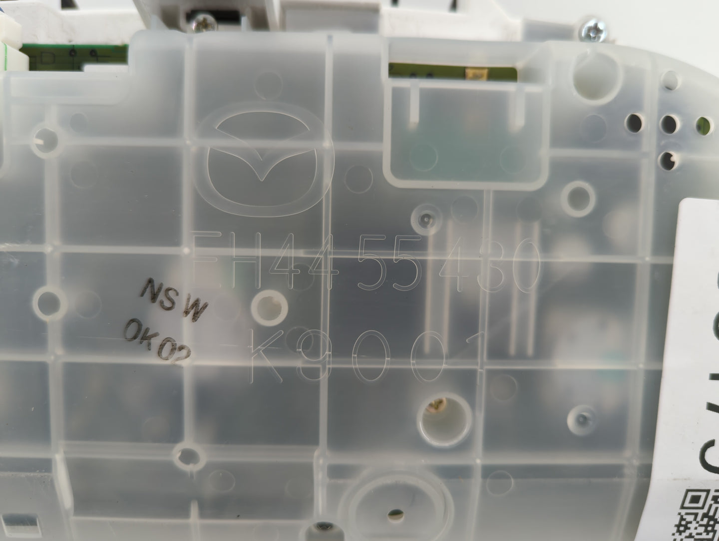 2011-2012 Mazda Cx-7 Instrument Cluster Speedometer Gauges P/N:K9001 EH4455430 Fits Fits 2011 2012 OEM Used Auto Parts - Oem