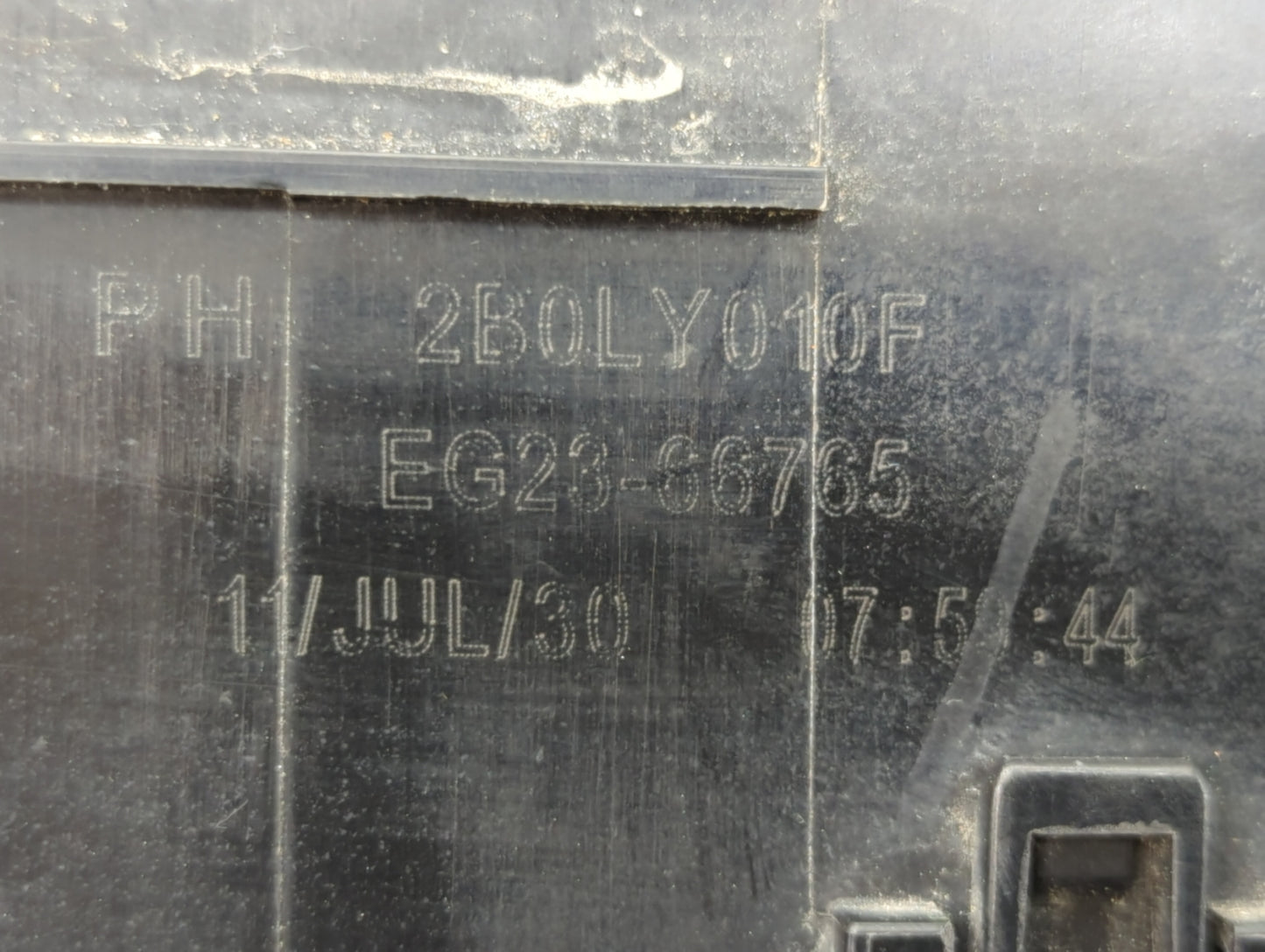 2010-2012 Mazda Cx-7 Fusebox Fuse Box Panel Relay Module P/N:EG23-66765 EG21-66767 Fits Fits 2010 2011 2012 OEM Used Auto Pa