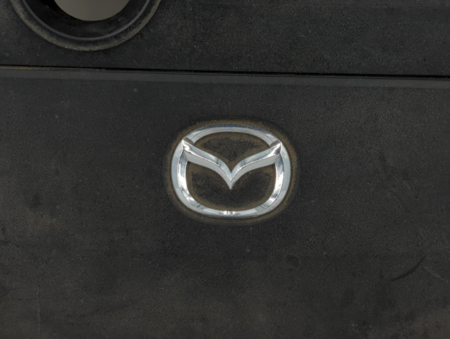 2011 Mazda Cx-7 Engine Cover - Oemusedautoparts1.com