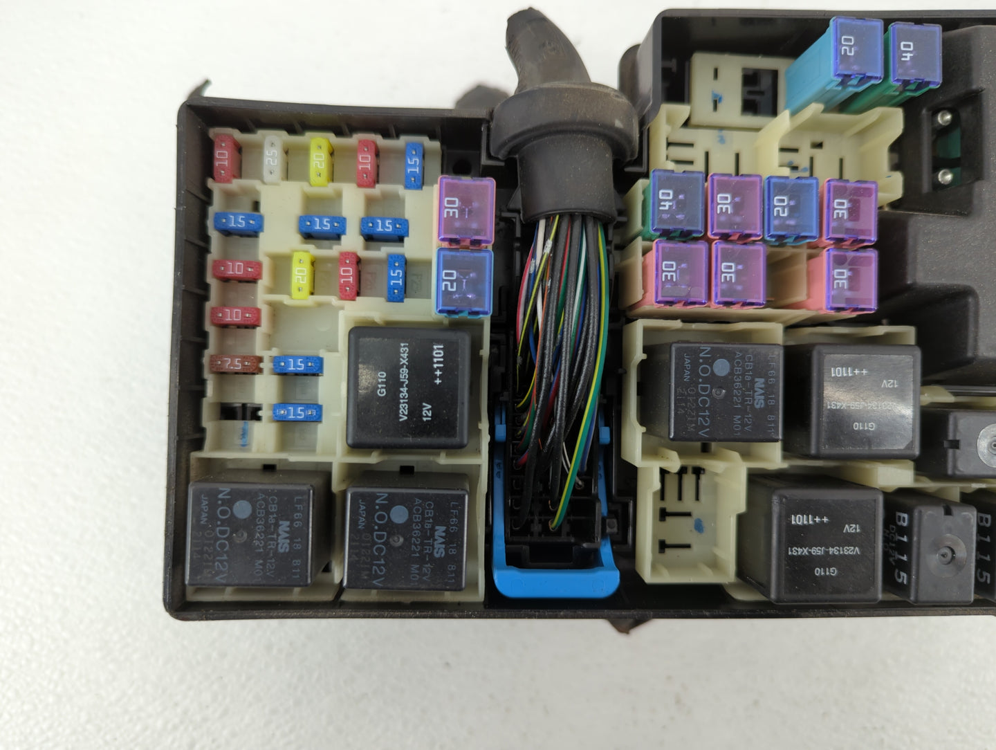 2010-2012 Mazda Cx-7 Fusebox Fuse Box Panel Relay Module P/N:EG23-66765 Fits Fits 2010 2011 2012 OEM Used Auto Parts - Oemus