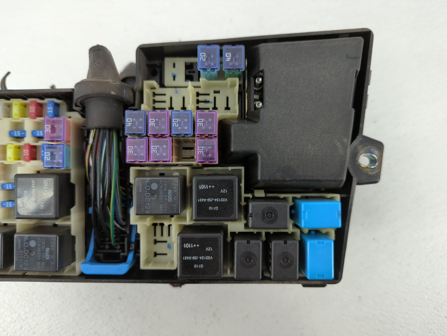 2010-2012 Mazda Cx-7 Fusebox Fuse Box Panel Relay Module P/N:EG23-66765 Fits Fits 2010 2011 2012 OEM Used Auto Parts - Oemus