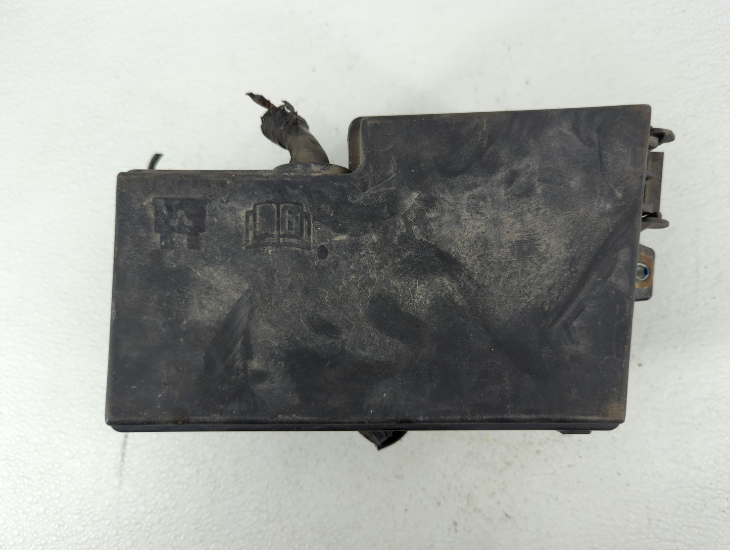2010-2012 Mazda Cx-7 Fusebox Fuse Box Panel Relay Module P/N:EG23-66765 Fits Fits 2010 2011 2012 OEM Used Auto Parts - Oemus