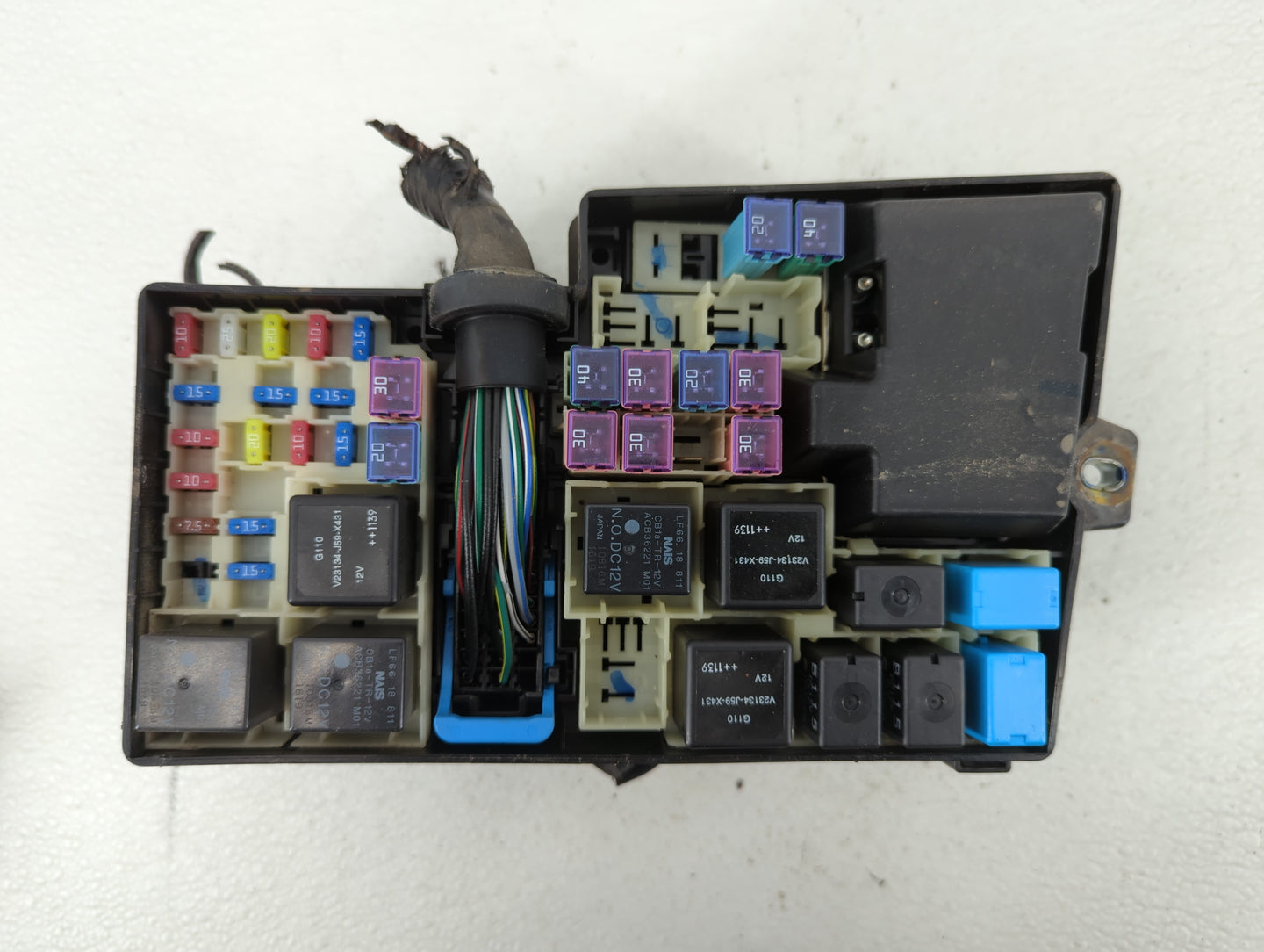 2010-2012 Mazda Cx-7 Fusebox Fuse Box Panel Relay Module P/N:EG23-66765 Fits Fits 2010 2011 2012 OEM Used Auto Parts - Oemus