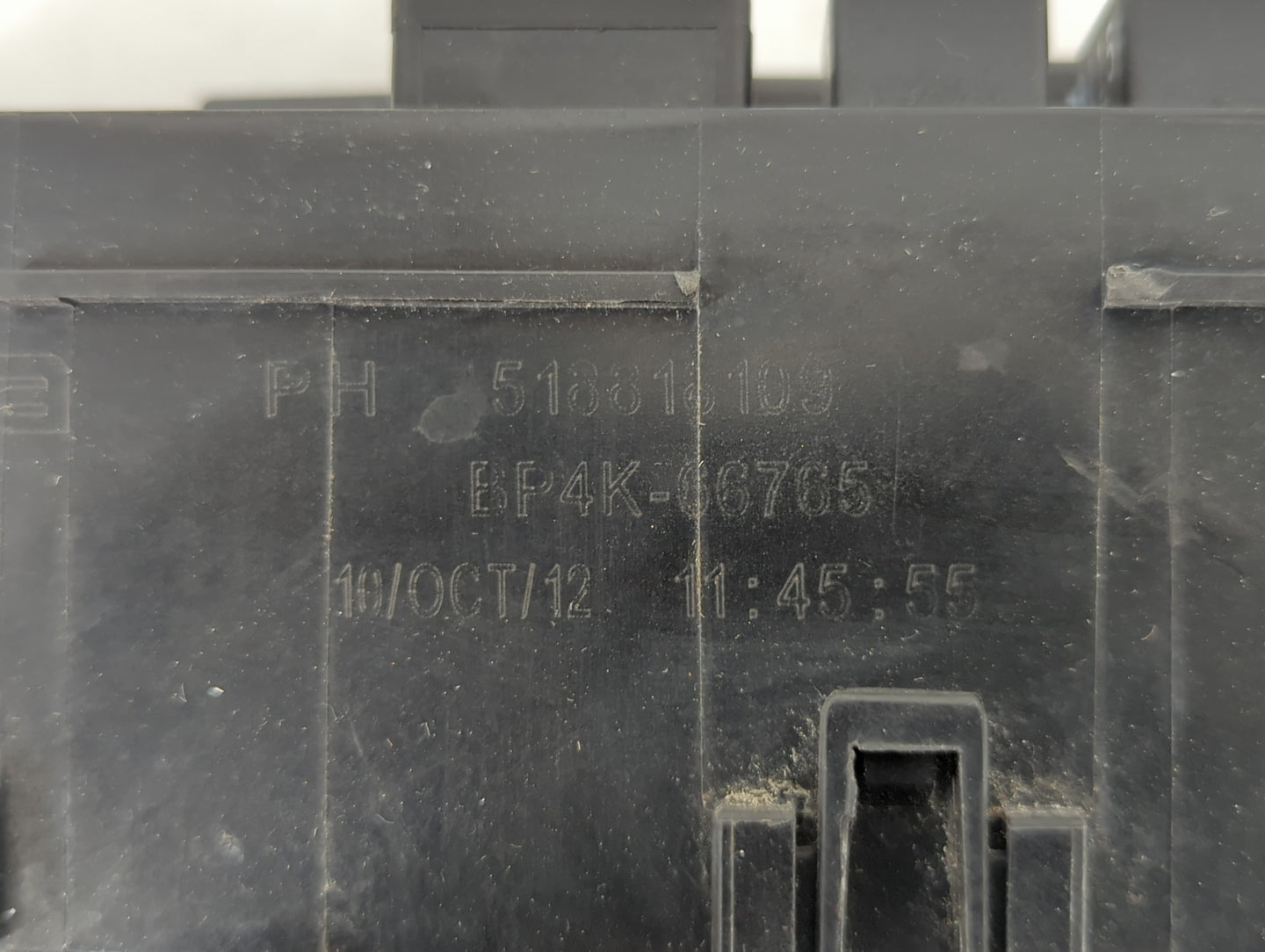 2010-2012 Mazda Cx-7 Fusebox Fuse Box Panel Relay Module P/N:518818109 Fits Fits 2010 2011 2012 OEM Used Auto Parts - Oemuse