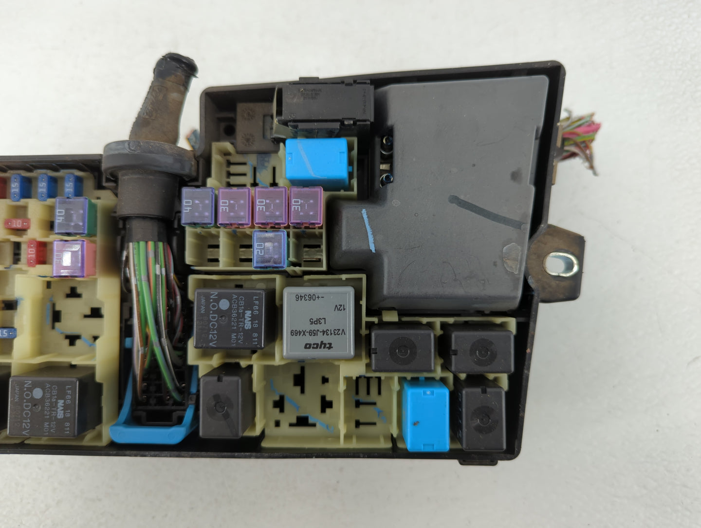 2010-2012 Mazda Cx-7 Fusebox Fuse Box Panel Relay Module P/N:518818109 Fits Fits 2010 2011 2012 OEM Used Auto Parts - Oemuse