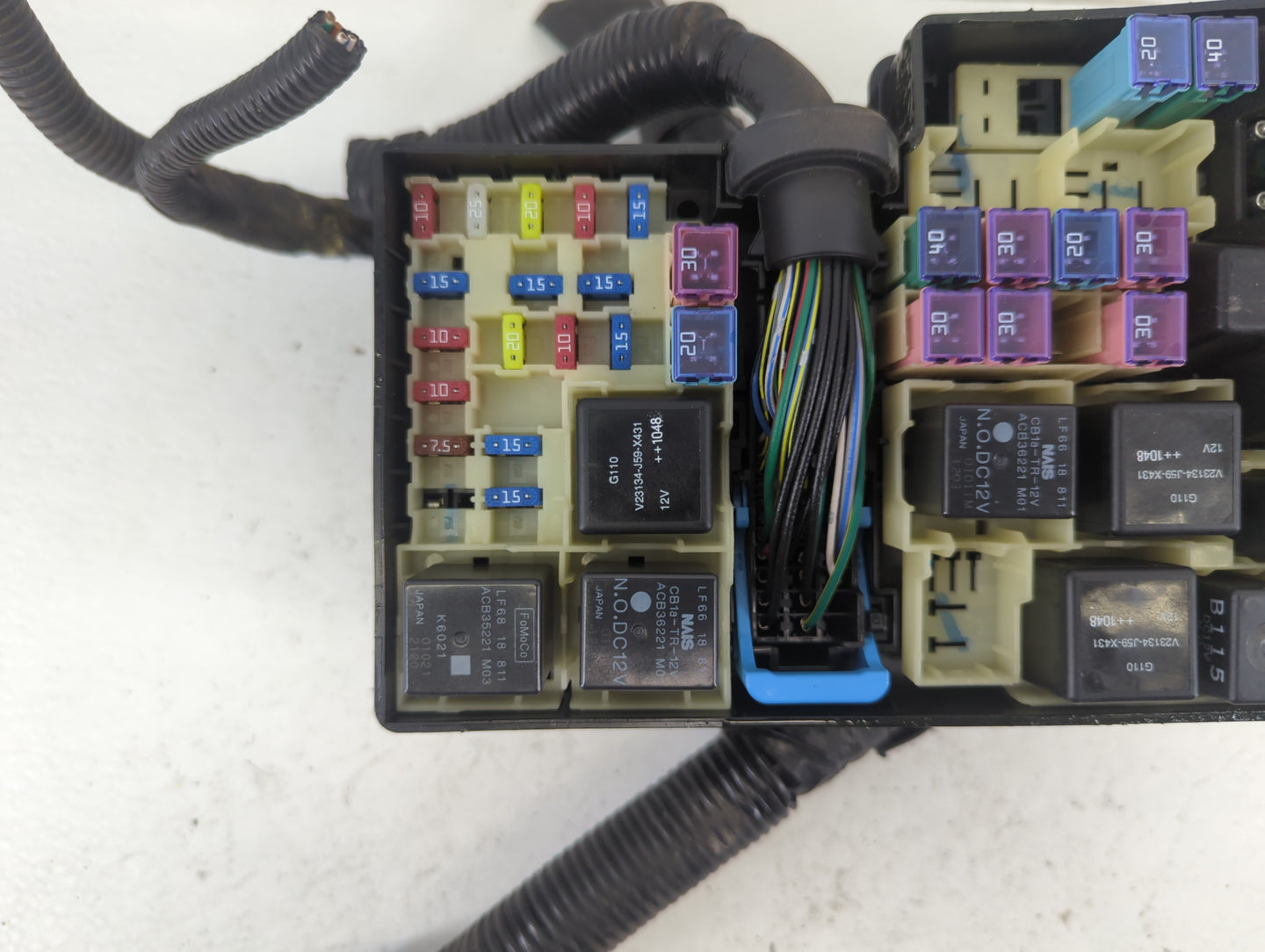 2010-2012 Mazda Cx-7 Fusebox Fuse Box Panel Relay Module P/N:EG21-66767 518818109 Fits Fits 2010 2011 2012 OEM Used Auto Par