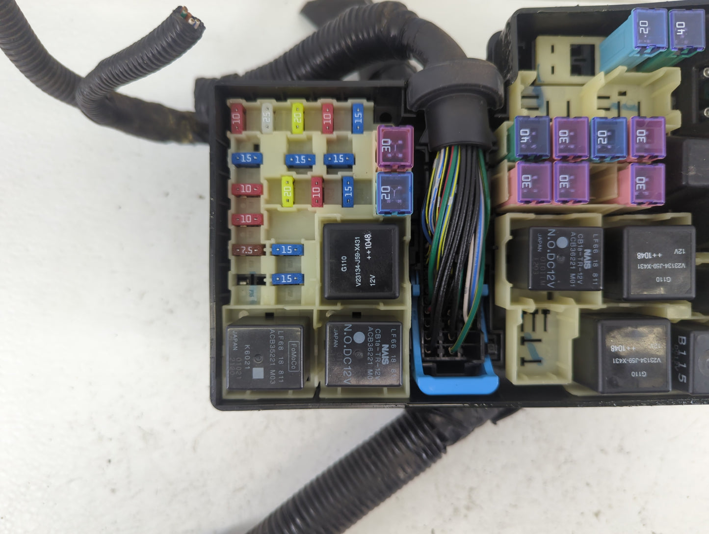 2010-2012 Mazda Cx-7 Fusebox Fuse Box Panel Relay Module P/N:EG21-66767 518818109 Fits Fits 2010 2011 2012 OEM Used Auto Par
