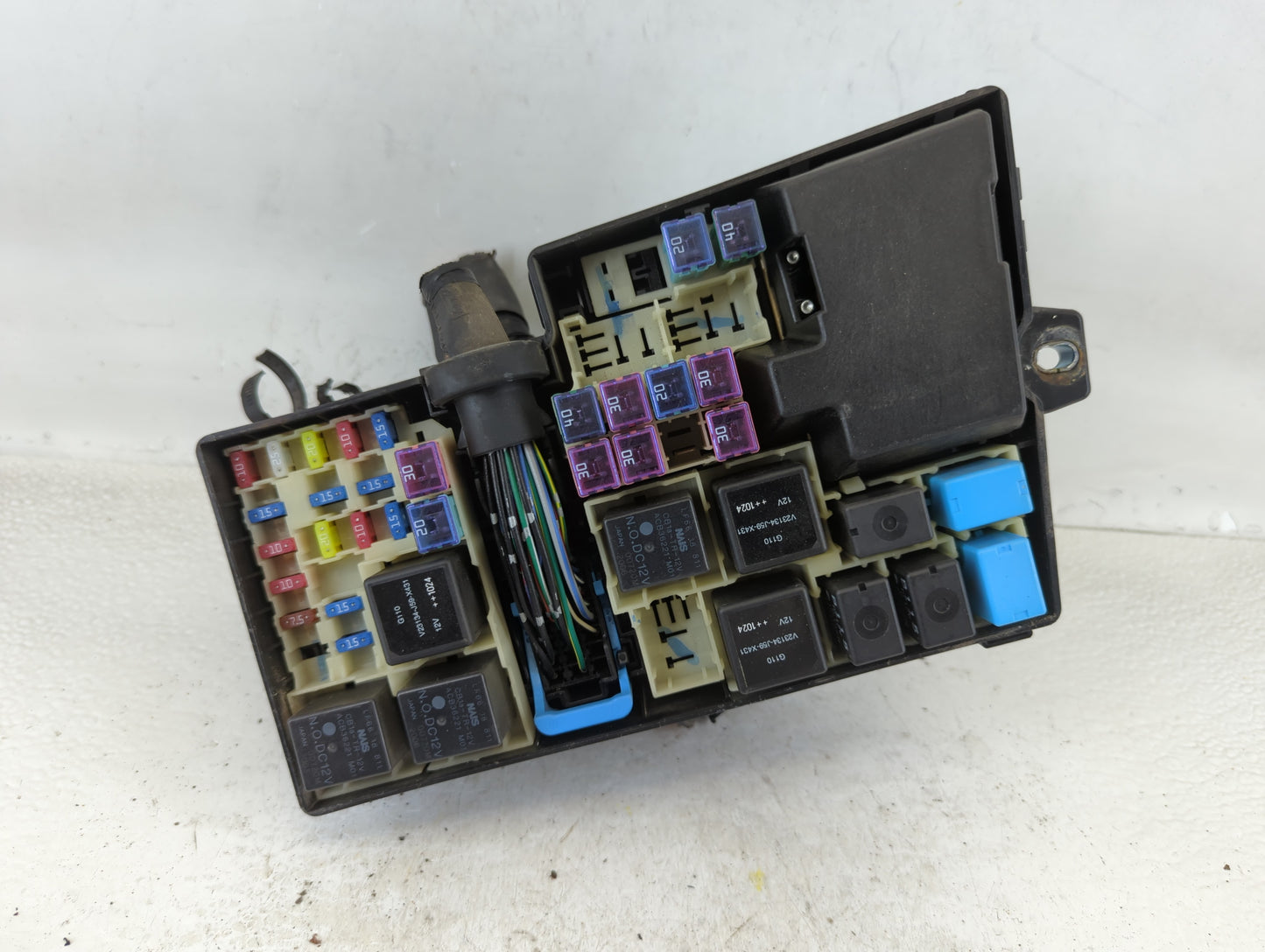 2010-2012 Mazda Cx-7 Fusebox Fuse Box Panel Relay Module P/N:2B0L Y010F EG23-66765 Fits Fits 2010 2011 2012 OEM Used Auto Pa