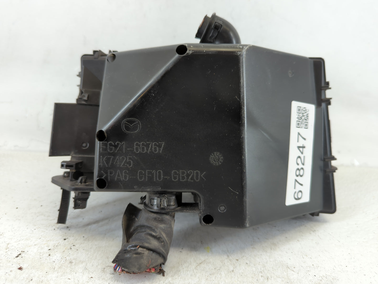 2010-2012 Mazda Cx-7 Fusebox Fuse Box Panel Relay Module P/N:2B0L Y010F EG23-66765 Fits Fits 2010 2011 2012 OEM Used Auto Pa