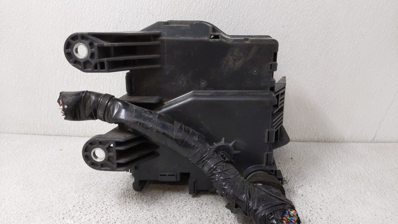 2010-2012 Mazda Cx-9 Fusebox Fuse Box Panel Relay Module P/N:TG20-66760 Fits Fits 2010 2011 2012 OEM Used Auto Parts - Oemus