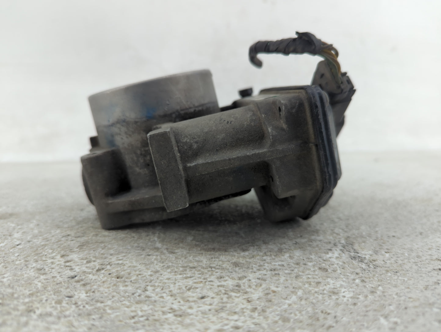 2007-2015 Mazda Cx-9 Throttle Body P/N:7T4E-9F991-GA Fits Fits 2007 2008 2009 2010 2011 2012 2013 2014 2015 OEM Used Auto Pa