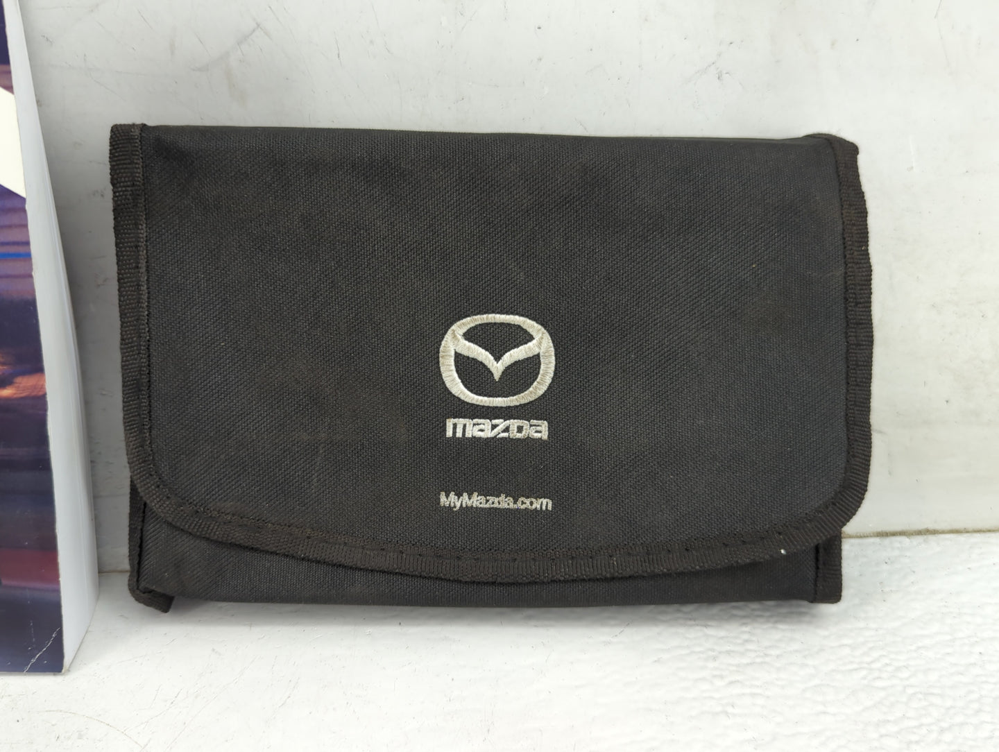 2011 Mazda Cx-9 Owners Manual Book Guide P/N:8BH2-EA-10H 9999-95-011C-11 OEM Used Auto Parts - Oemusedautoparts1.com