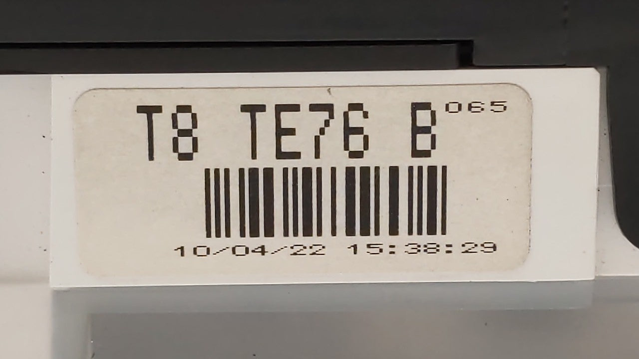 2010-2012 Mazda Cx-9 Instrument Cluster Speedometer Gauges P/N:T8 TE76 T8 TE76B Fits Fits 2010 2011 2012 OEM Used Auto Parts