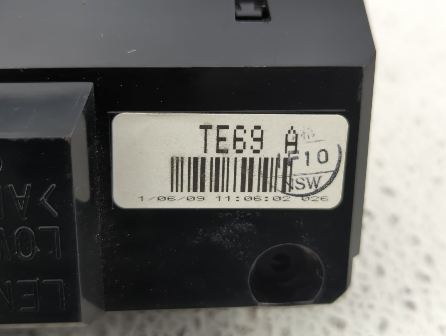 2010-2012 Mazda Cx-9 Radio Control Panel - Oemusedautoparts1.com