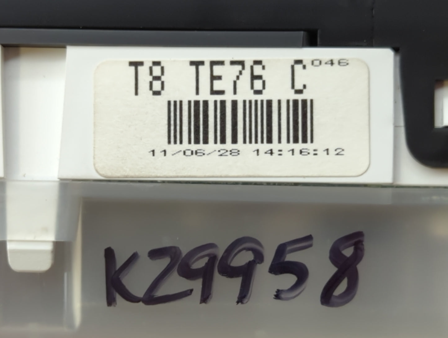 2010-2012 Mazda Cx-9 Instrument Cluster Speedometer Gauges P/N:T8 TE76 C Fits Fits 2010 2011 2012 OEM Used Auto Parts - Oemu