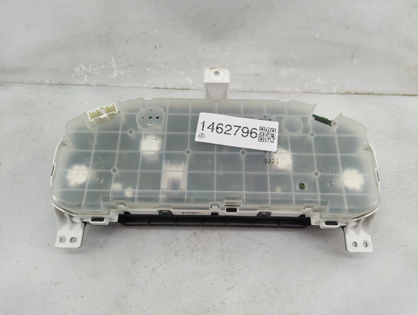 2011 Mazda Cx9 Instrument Cluster Speedometer Gauges P/N:T8 TE76 C Miles: Fits Fits 2010 2012 OEM Used Auto Parts - Oemuseda