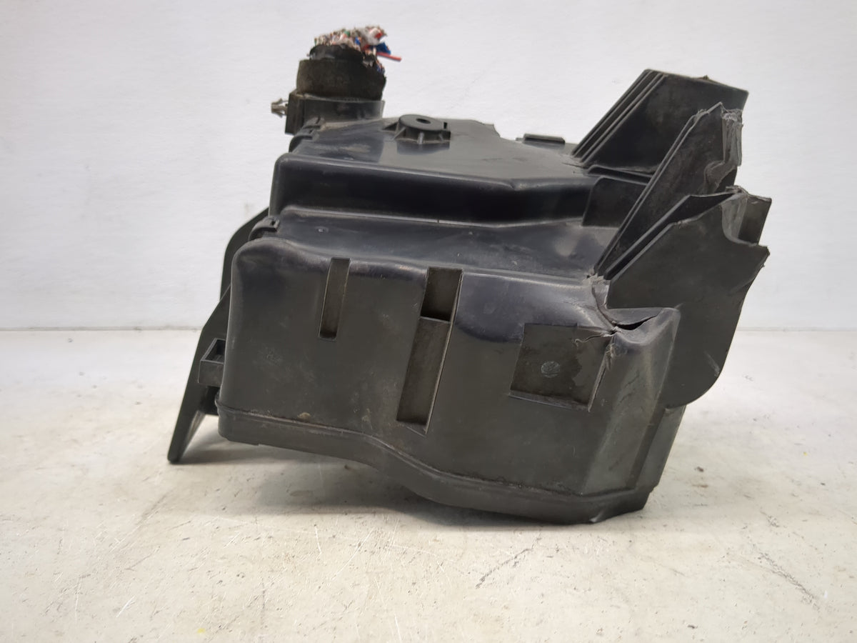 2011 Mazda Cx9 Fusebox Fuse Box Panel Relay Module Fits OEM Used Auto Parts - Oemusedautoparts1.com