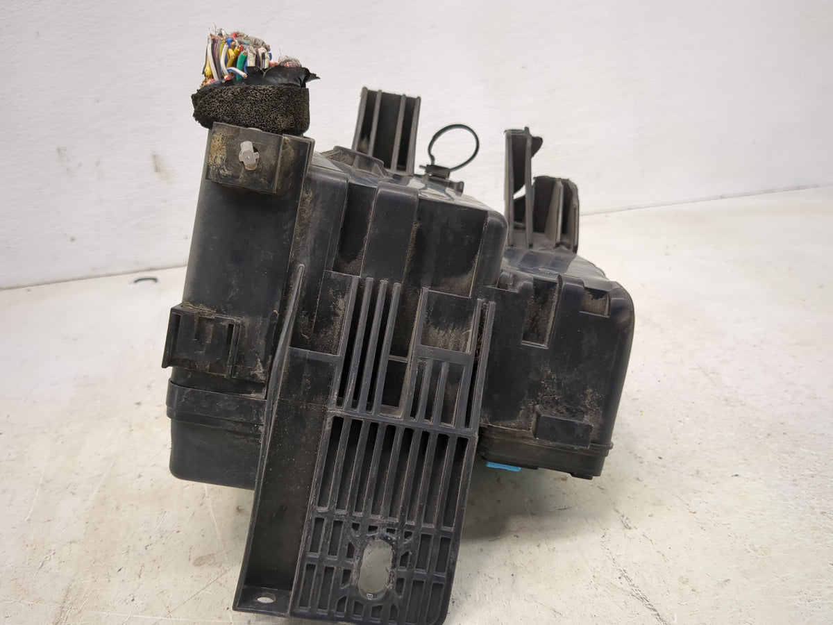2011 Mazda Cx9 Fusebox Fuse Box Panel Relay Module Fits OEM Used Auto Parts - Oemusedautoparts1.com