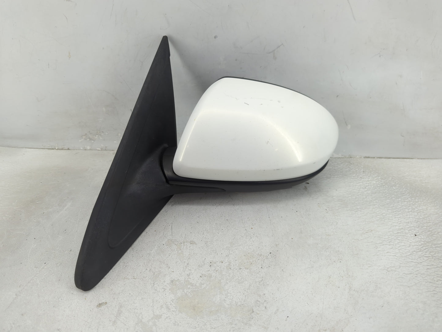 Mazda Mazda3 Driver Left Side View Manual Door Mirror White - Oemusedautoparts1.com