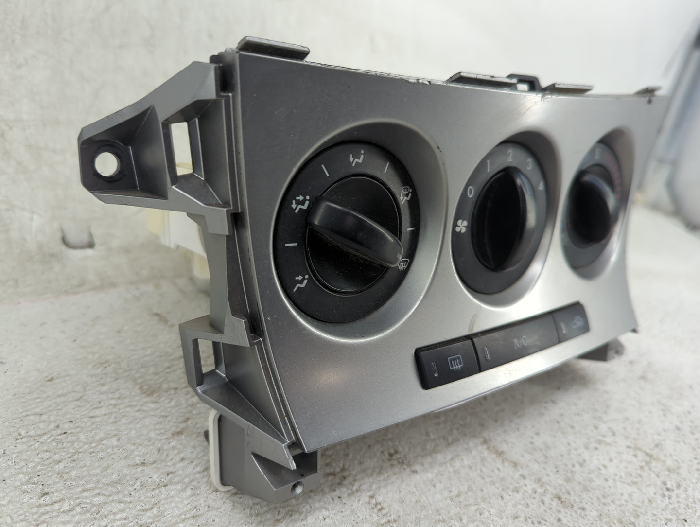 2011 Mazda Mazda3 Climate Control Module Temperature AC/Heater Replacement P/N:BBM4 Fits Fits 2010 OEM Used Auto Parts - Oem