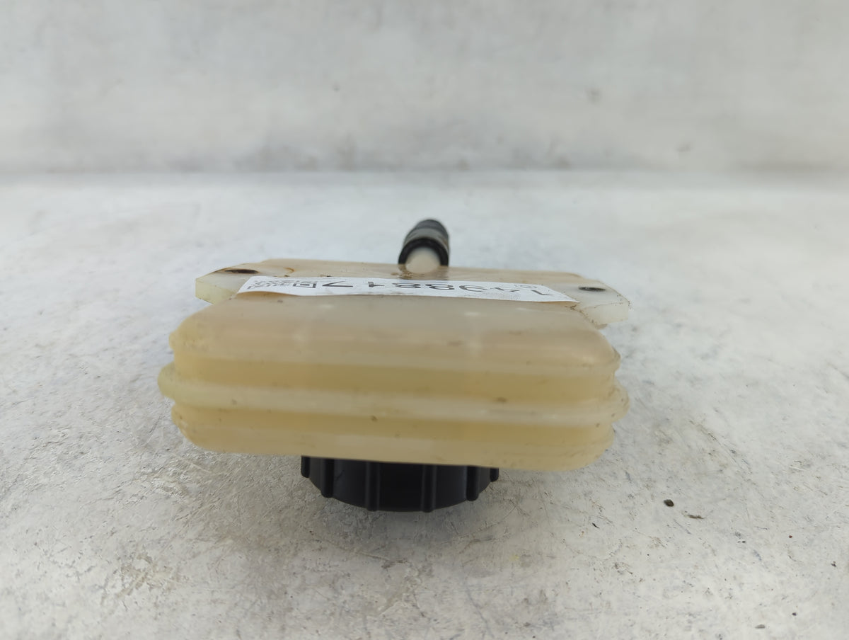 Mazda Mazda5 Radiator Coolant Overflow Expansion Tank Bottle - Oemusedautoparts1.com