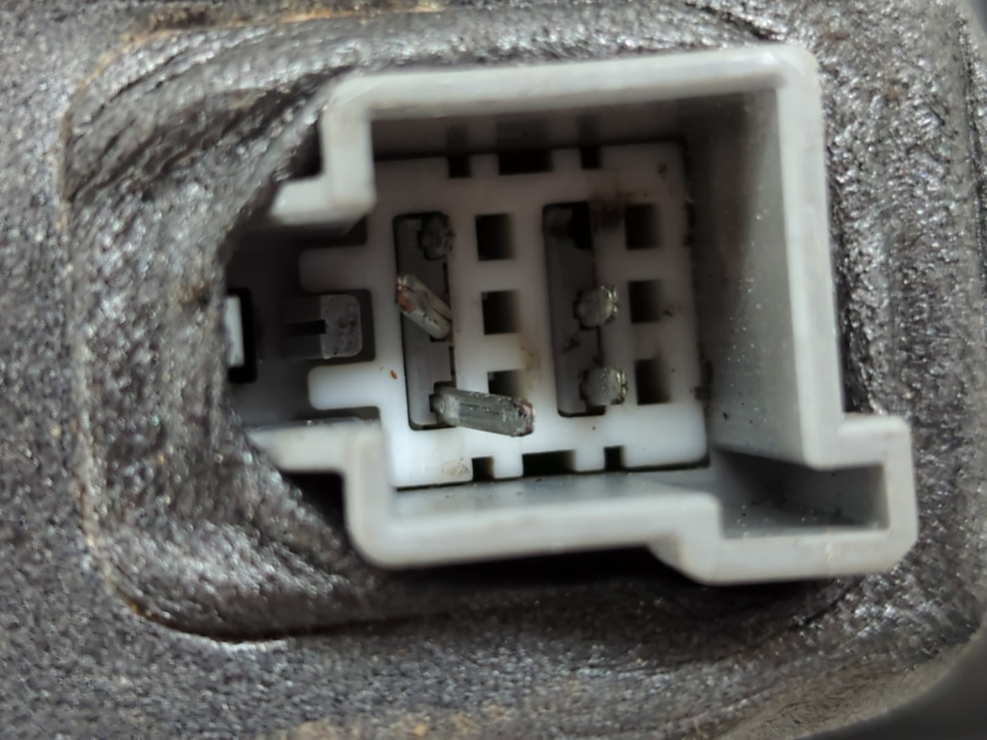 2011 Mazda Tribute Side Mirror Replacement Driver Left View Door Mirror Fits OEM Used Auto Parts - Oemusedautoparts1.com