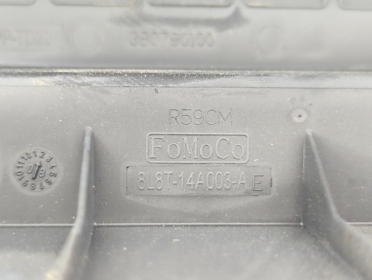 2008-2011 Mazda Tribute Fusebox Fuse Box Panel Relay Module P/N:8L8T-14A003-A Fits Fits 2008 2009 2010 2011 OEM Used Auto Pa