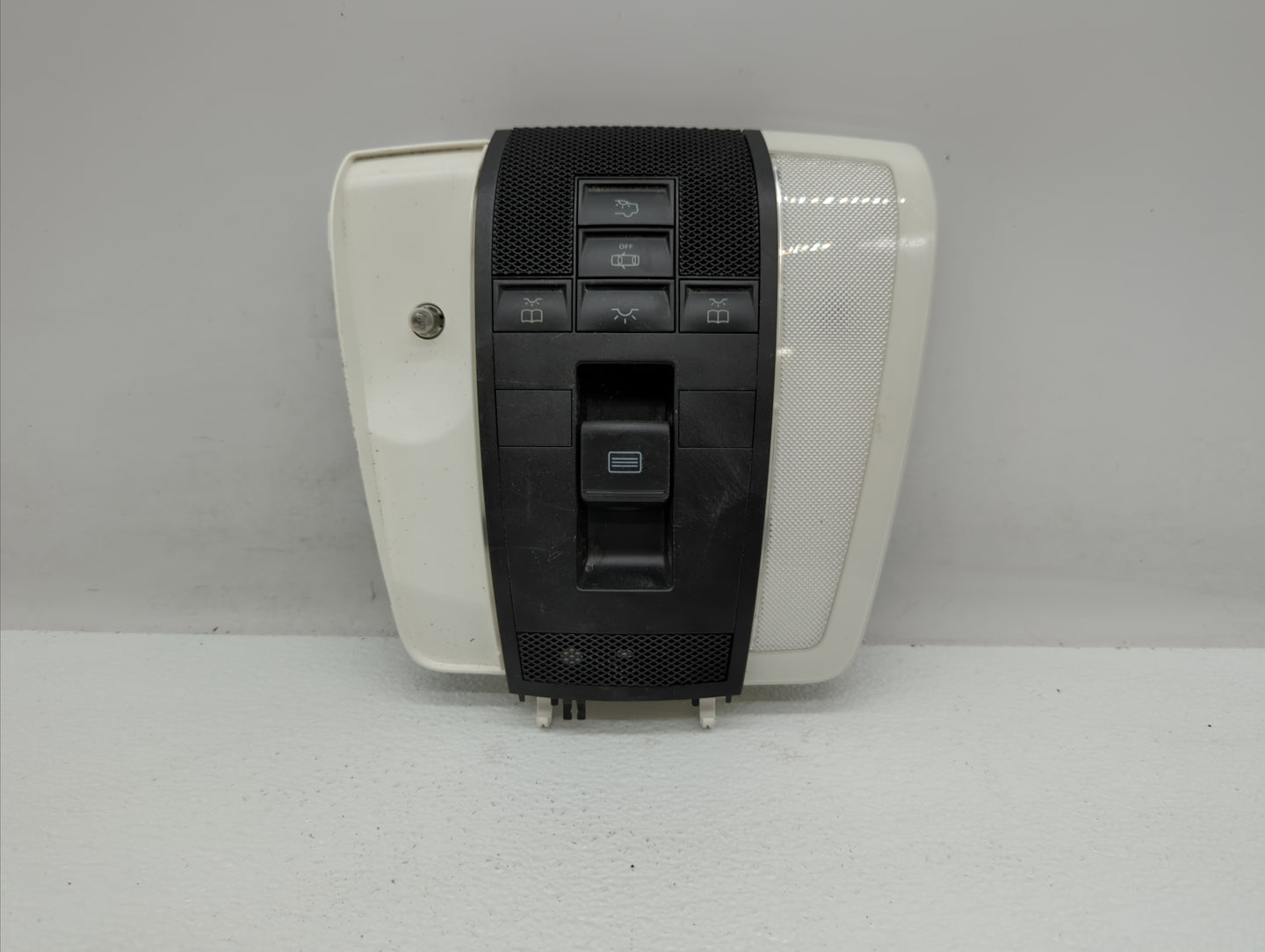 2011 Mercedes-benz Amg Gt Overhead Roof Console - Oemusedautoparts1.com