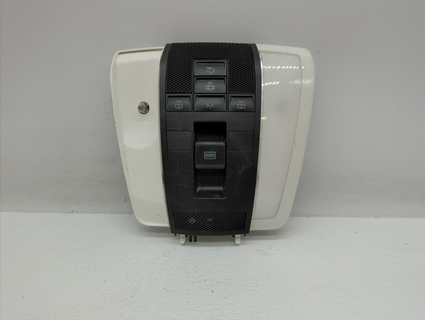 2011 Mercedes-benz Amg Gt Overhead Roof Console - Oemusedautoparts1.com