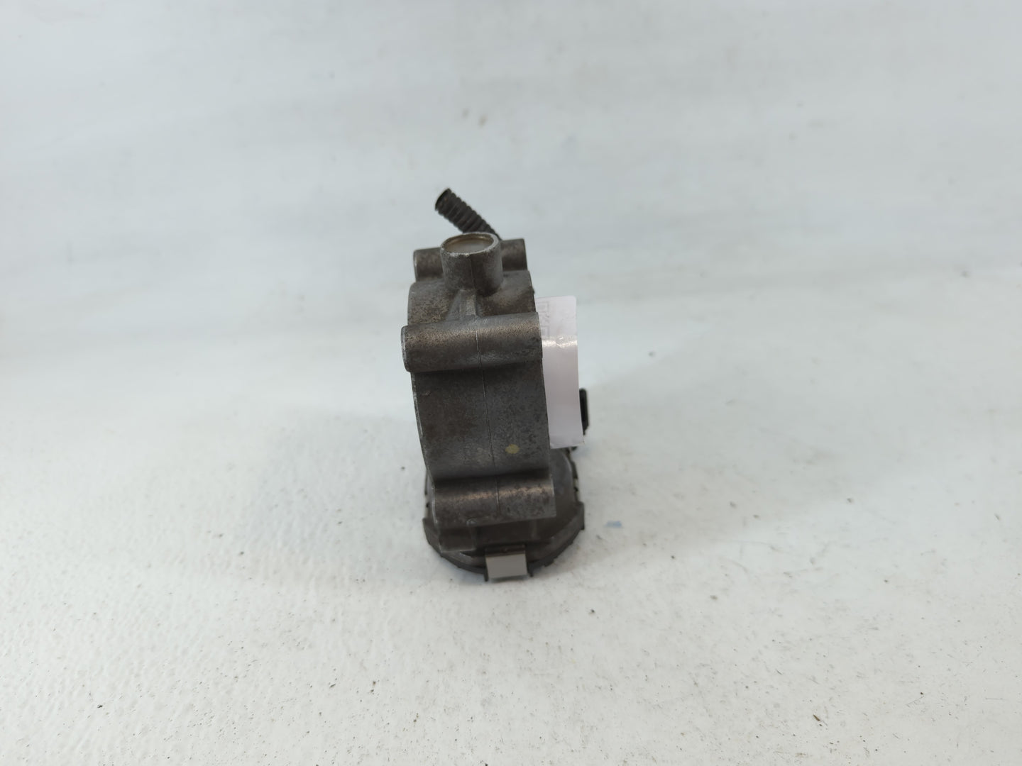 2006-2011 Mercedes-Benz B200 Throttle Body P/N:A 266 141 05 25 Fits Fits 2006 2007 2008 2009 2010 2011 2012 2013 2014 2015 O