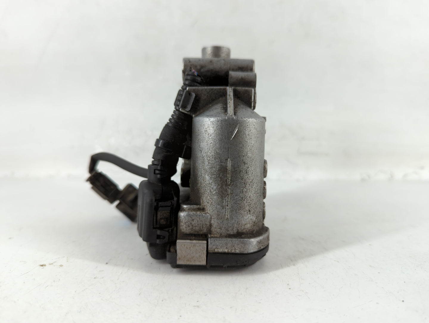 2006-2011 Mercedes-Benz B200 Throttle Body P/N:A 266 141 05 25 Fits Fits 2006 2007 2008 2009 2010 2011 2012 2013 2014 2015 O